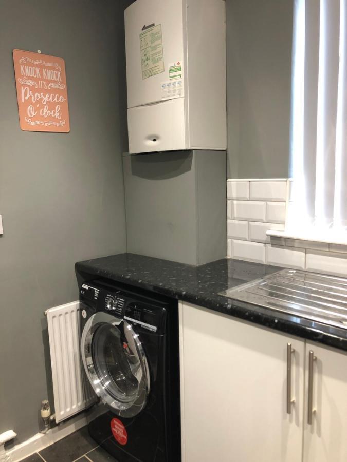 3. Stylish Private Double Room Near Manchester City Centre Exterior photo